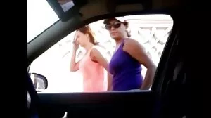 잘 생긴 미니어처 천사 브루클린 그레이는 항문 섹스를 백마 포르노 너무 즐기고 있습니다.