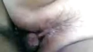 문신을 한 갈색 머리 병아리 Stasya 성인 포로노 Stoune은 집중적인 파운드를 즐기고 있습니다.