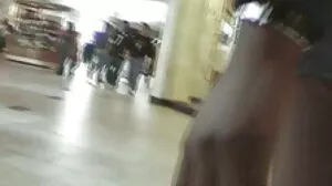 놀라운 갈색 머리의 매력 롤라 벨루치는 너무 많은 거시기를 여선생 포르노 즐기고있다