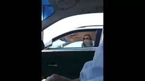 멋진 솔로 모델 Dee Williams는 보지 문지르 기 꽤 큰 장난감을 가지고 있습니다.