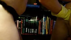 잘 생긴 MILF 티아 후장 포르노 사이러스는 긴 검은 뱀에 의해 못을 박았다