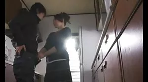 미적 어린 포르노 갈색 머리 레이건 폭스 쇼 륙 그 면도 장화