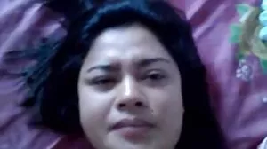 두 명의 멋진 모델 키이라 크로프트와 레이스 레논이 침실에서 빌어 먹을 성인 프르노