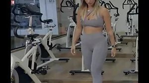 Janice Griffith와 Brandi Love는 후카다 에이미 포르노 공유 연인과 빌어 먹을