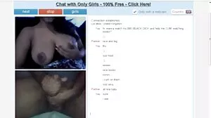 순진한 표정을 가진 미적 병아리 페퍼 하트는 그녀의 음부와 함께 겁탈 포르노 놀고있다.